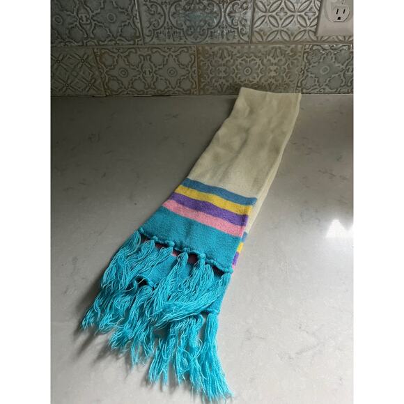 Disney Winnie The Pooh Beanie Hat & Scarf - Picture 4 of 6